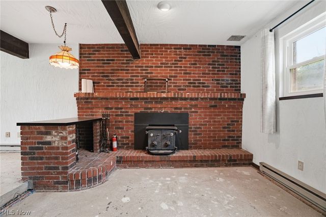 434 State Road, Geneva, OH 44041
