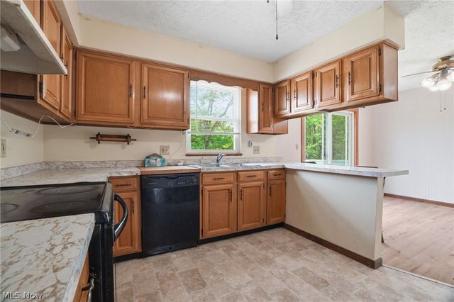 434 State Road, Geneva, OH 44041
