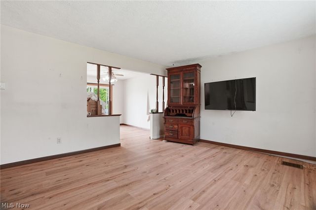 434 State Road, Geneva, OH 44041