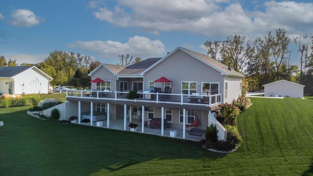 17088 Fawn River Road, White Pigeon, MI 49099