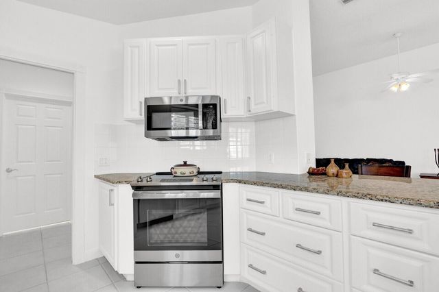 5181 Magnolia Bay Circle, Palm Beach Gardens, FL 33418