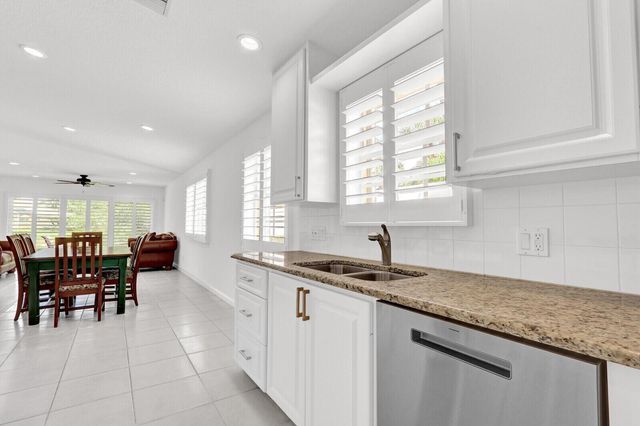 5181 Magnolia Bay Circle, Palm Beach Gardens, FL 33418
