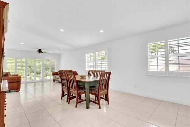 5181 Magnolia Bay Circle, Palm Beach Gardens, FL 33418