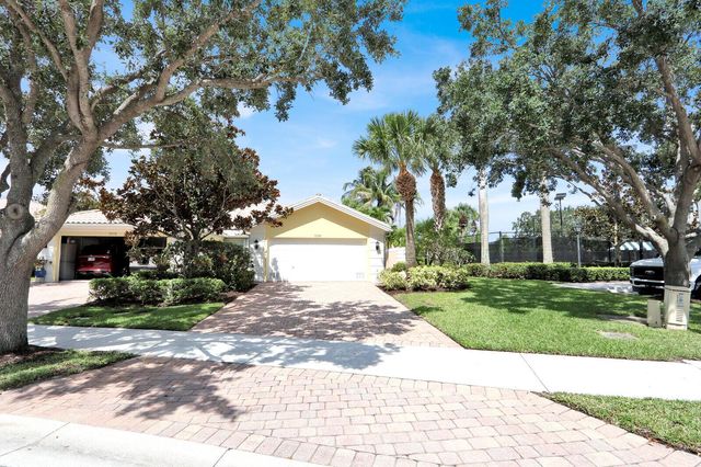 5181 Magnolia Bay Circle, Palm Beach Gardens, FL 33418