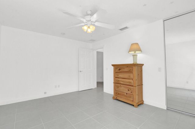 5181 Magnolia Bay Circle, Palm Beach Gardens, FL 33418