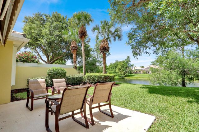5181 Magnolia Bay Circle, Palm Beach Gardens, FL 33418
