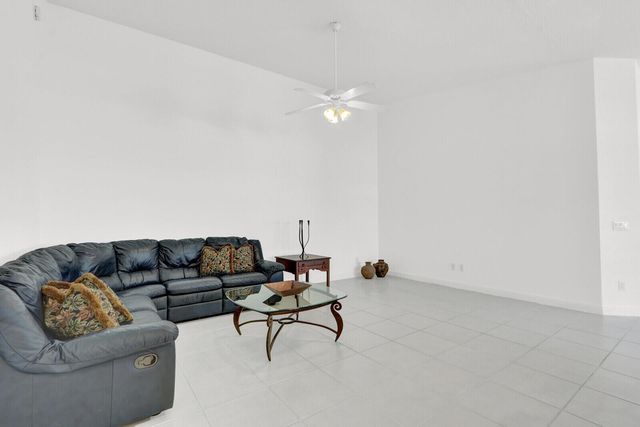 5181 Magnolia Bay Circle, Palm Beach Gardens, FL 33418