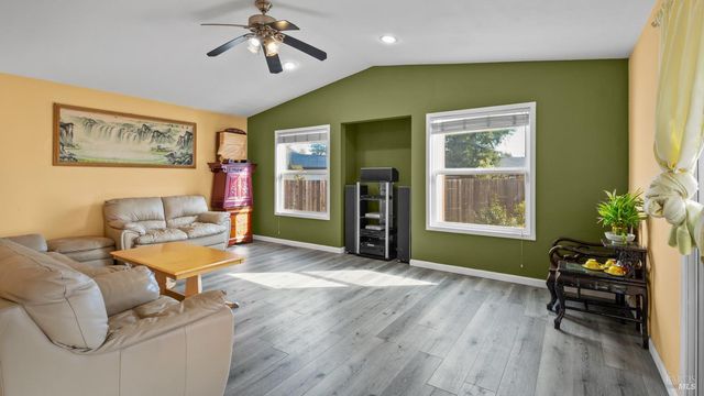 5036 Algiers Ave, Santa Rosa, CA 95409