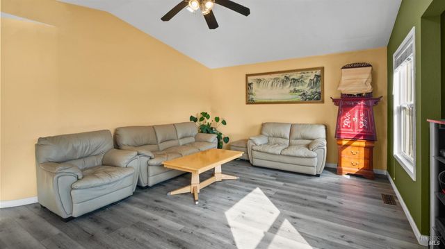 5036 Algiers Ave, Santa Rosa, CA 95409