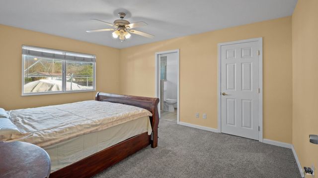 5036 Algiers Ave, Santa Rosa, CA 95409