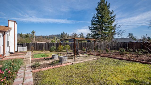 5036 Algiers Ave, Santa Rosa, CA 95409