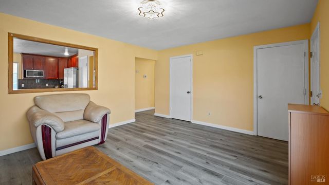 5036 Algiers Ave, Santa Rosa, CA 95409