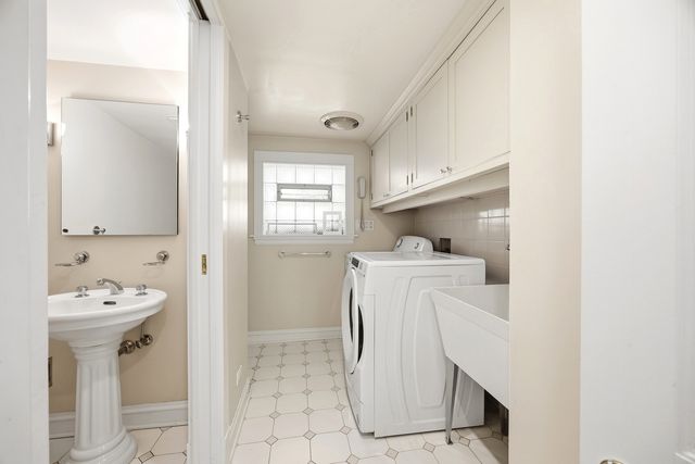 1639 W RASCHER Avenue, Chicago, IL 60640