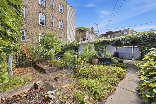 1639 W RASCHER Avenue, Chicago, IL 60640
