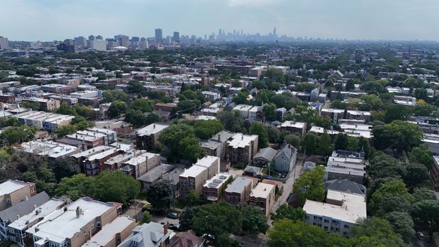 1639 W RASCHER Avenue, Chicago, IL 60640
