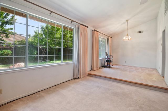 1858 Pontiac St, Oakdale, CA 95361