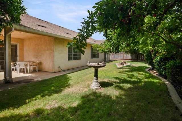 1858 Pontiac St, Oakdale, CA 95361