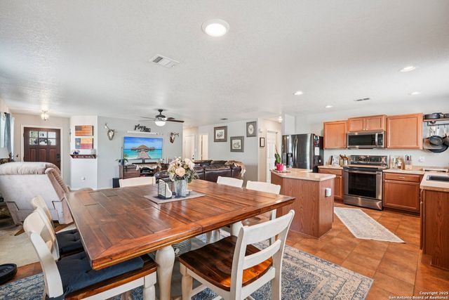 3238 NORTHWEST, New Braunfels, TX 78130