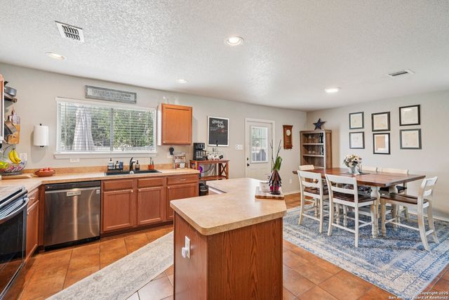 3238 NORTHWEST, New Braunfels, TX 78130