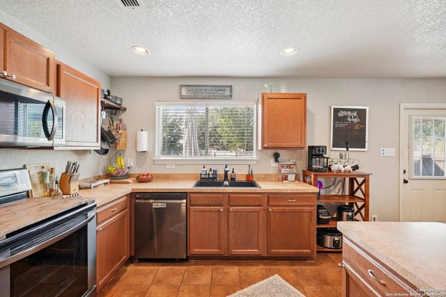 3238 NORTHWEST, New Braunfels, TX 78130
