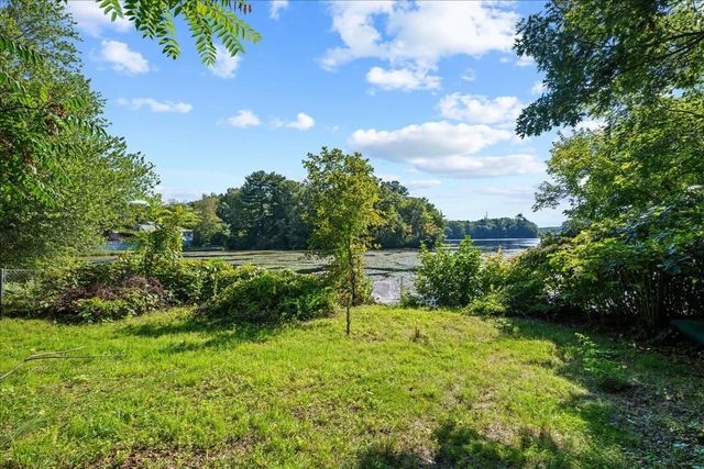 15 Anglin Ln, Shrewsbury, MA 01545