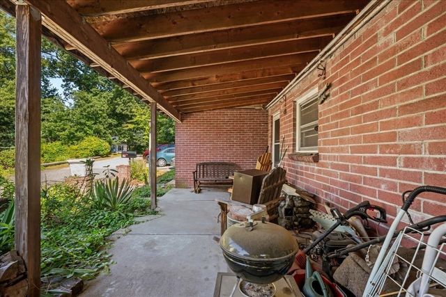 15 Anglin Ln, Shrewsbury, MA 01545