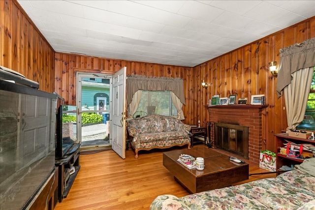 15 Anglin Ln, Shrewsbury, MA 01545
