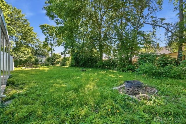 3520 Cozy Camp Road, Moraine, OH 45439