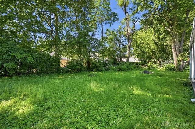 3520 Cozy Camp Road, Moraine, OH 45439