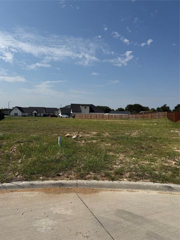 205 Cliff, Godley, TX 76044