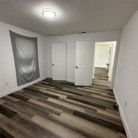 1306 Liveoak Avenue, Corsicana, TX 75110