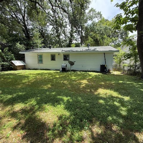1306 Liveoak Avenue, Corsicana, TX 75110