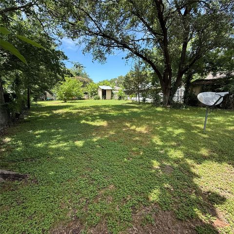 1306 Liveoak Avenue, Corsicana, TX 75110