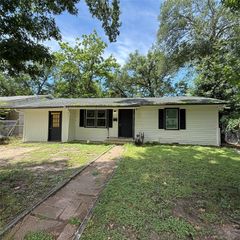 1306 Liveoak Avenue, Corsicana, TX 75110