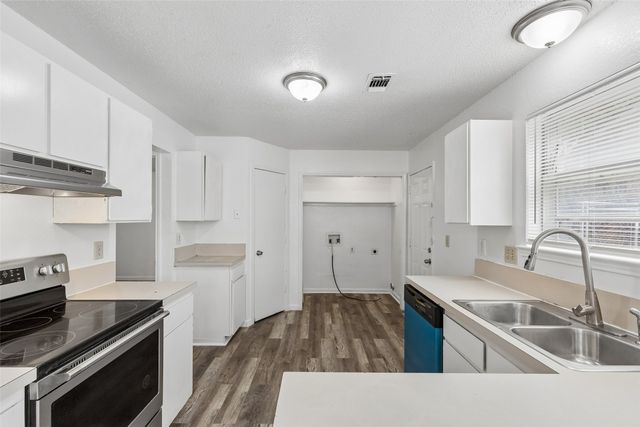 7525 & 7527 Tiffany Meadows Lane, Fort Worth, TX 76140