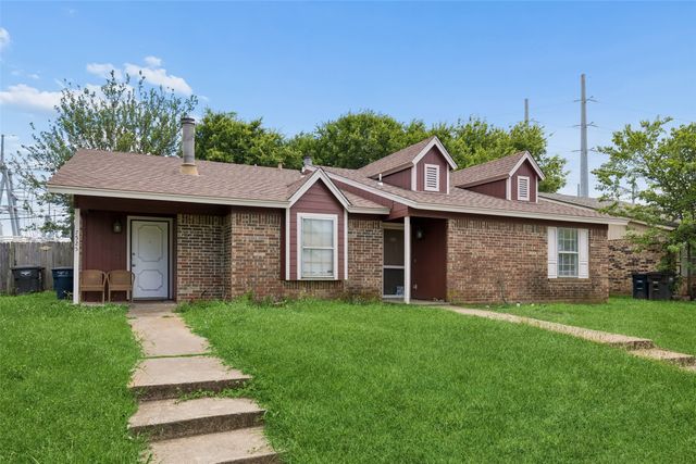 7525 & 7527 Tiffany Meadows Lane, Fort Worth, TX 76140
