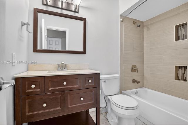 11120 NW 26th Pl, Sunrise, FL 33322