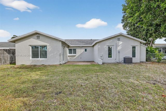 11120 NW 26th Pl, Sunrise, FL 33322