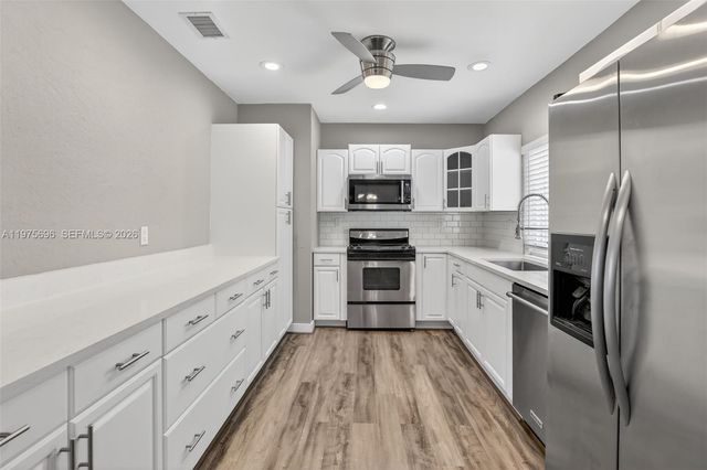 11120 NW 26th Pl, Sunrise, FL 33322