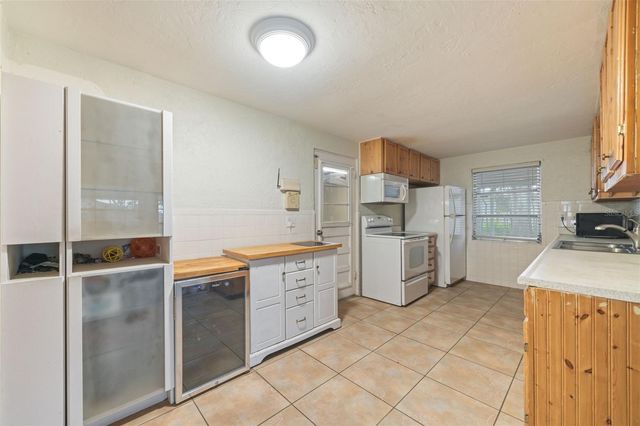 302 51ST STREET W, Bradenton, FL 34209