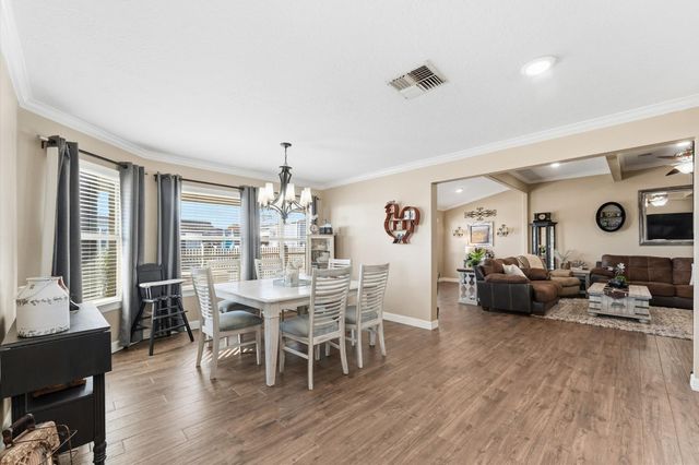 1840 Caroline Street, Dickinson, TX 77539