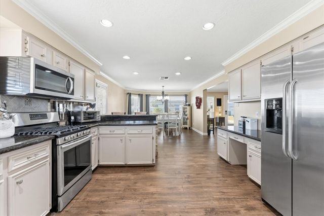 1840 Caroline Street, Dickinson, TX 77539