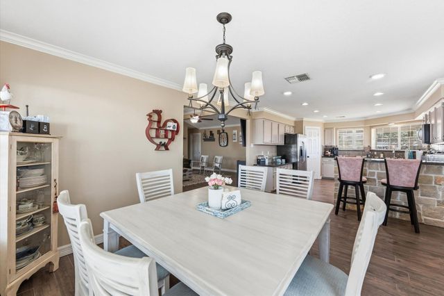 1840 Caroline Street, Dickinson, TX 77539