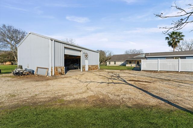 1840 Caroline Street, Dickinson, TX 77539