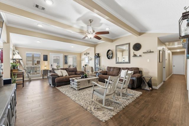 1840 Caroline Street, Dickinson, TX 77539