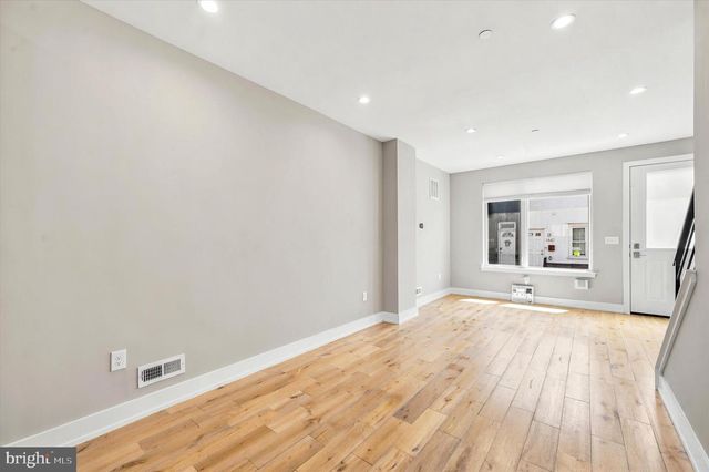 1446 S TAYLOR ST, Philadelphia, PA 19146