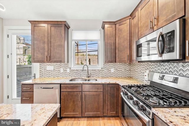 1446 S TAYLOR ST, Philadelphia, PA 19146