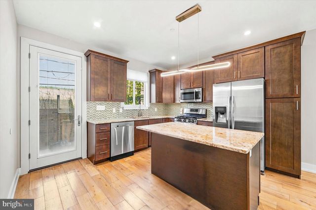 1446 S TAYLOR ST, Philadelphia, PA 19146