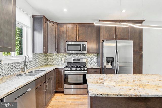 1446 S TAYLOR ST, Philadelphia, PA 19146