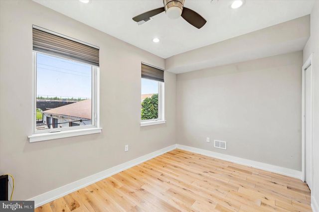 1446 S TAYLOR ST, Philadelphia, PA 19146
